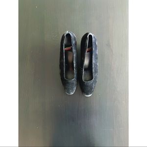 Aerosoles black shoes.